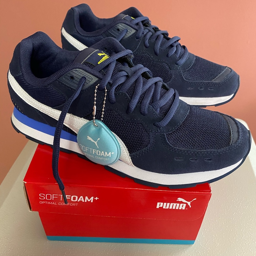 Puma Vista Unisex Sneakers, New in Box